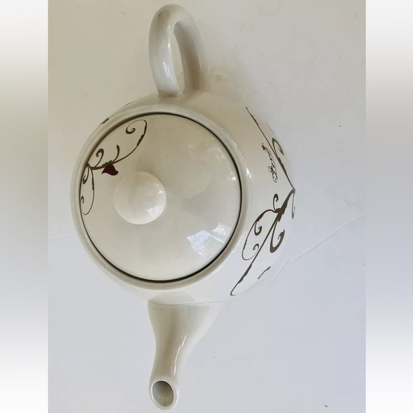 Day Spring Love Came Down - Not greater love than Jesus. Teapot Crem/Gold color - Picture 5 of 11
